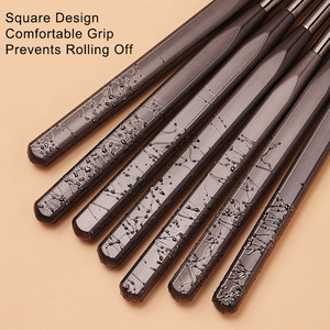 Pinceau à ongles noir à manche carré pour nail art, motif floral, lignes, détails, dessin, peinture au gel - Product Image 3