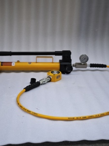 กระบอกไฮดรอลิกสำหรับงานหนักสำหรับเครื่องจักรก่อสร้าง RSM-1500 ความจุ 150 ตัน ระยะชัก 16 มม. ผลิตจากเหล็กทนแรงโหลดและทนการกัดกร่อน - Product Image 2