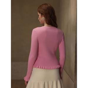 Pull rose bébé à manches évasées XS, tricot pour femme - Product Image 6