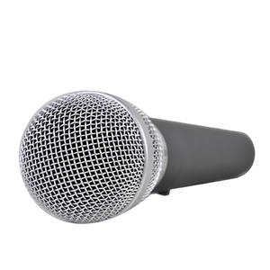 Micrófono Dinámico Profesional con Cable para Grabación de Audio, Karaoke y Podcast, Modelo DM-673 - Product Image 4