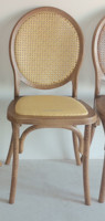 Silla de Comedor de Plástico PP con Diseño de Madera Antigua y Respaldo de Ratán, Apilable, para Uso Comercial en Interiores/Exteriores