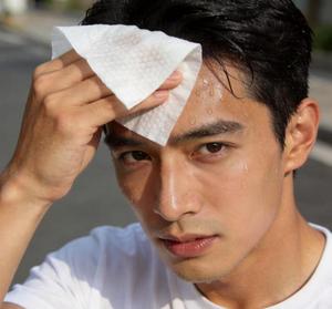 Lingettes rafraîchissantes biodégradables sans alcool, emballées individuellement, sensation de fraîcheur, pour une utilisation quotidienne et sportive - Product Image 5