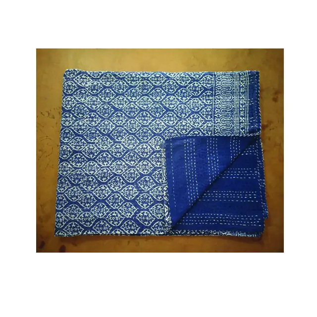 Venta al por mayor de tela de tinte azul índigo estampado Kantha edredón Festival de Navidad algodón acolchado patrón manta tiro colcha ropa de cama