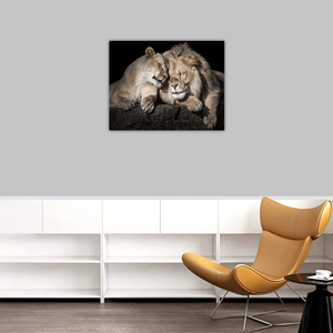 Những khoảnh khắc trìu mến: Trái phiếu sư tử và sư tử in trên tranh nghệ thuật vẽ tranh tường - Product Image 4