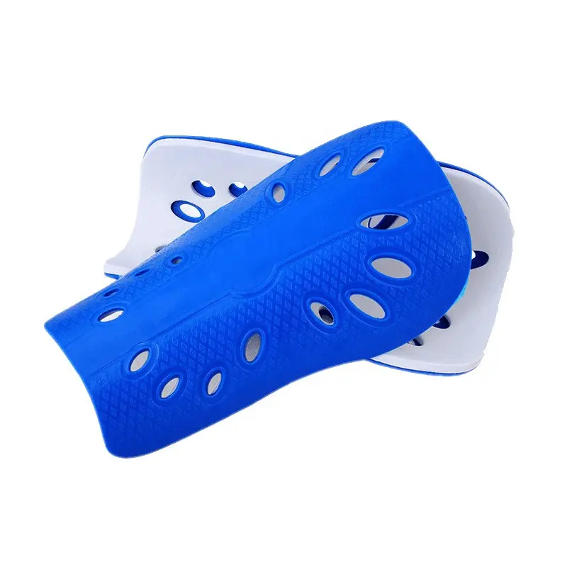 Caneleiras de futebol de plástico para adultos, respirável, proteção de perna para futebol