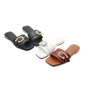 2025 <strong>Women's</strong> Solid Color Metal Buckle Flat Slippers <strong>Women's</strong> Instagram <strong>Fashion</strong> Holiday Beach Summer Sandals - Product Image 1