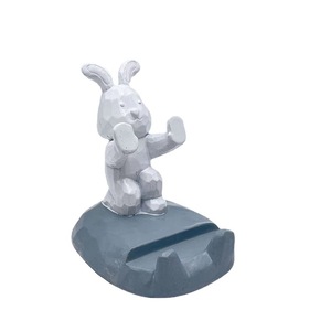 Support de lapin de télévision <span class=keywords><strong>en</strong></span> <span class=keywords><strong>direct</strong></span> simple, ornements de bureau pour homme paresseux, cadeaux de dessin animé, support de bureau pour téléphone portable <span class=keywords><strong>en</strong></span> résine - Product Image 5