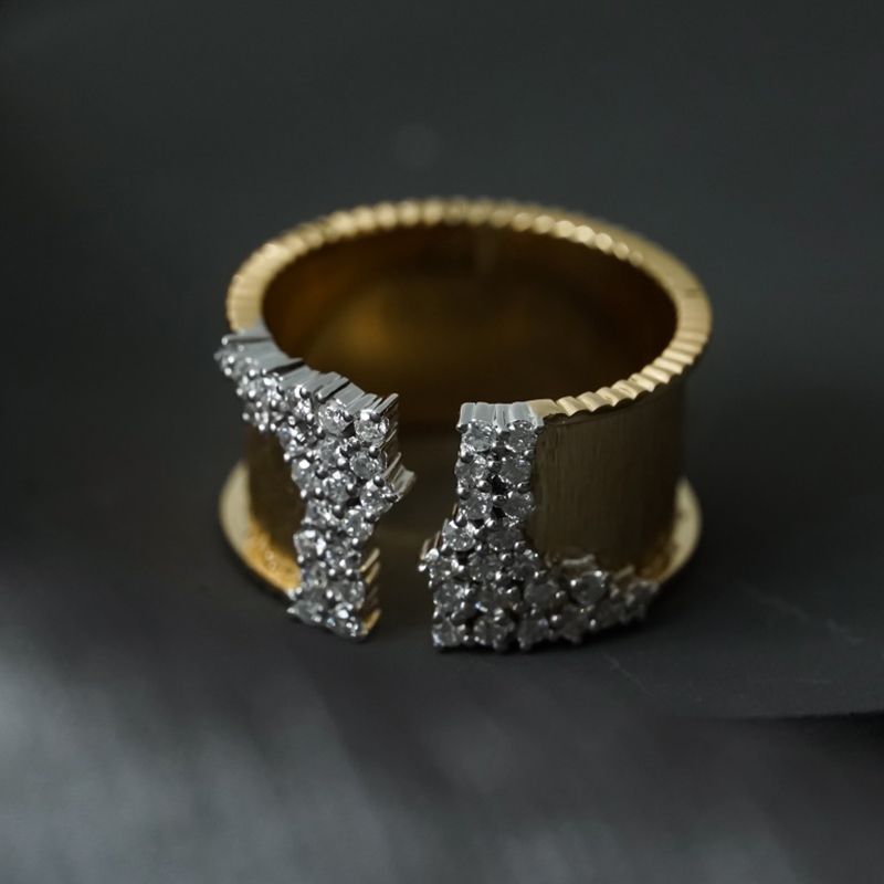 18K yellow gold
