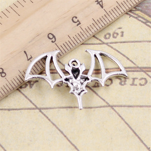 Charms pipistrello succhiasangue 22x32mm ciondoli Color argento tibetano gioielli antichi fai da te fatti a mano - Product Image 3