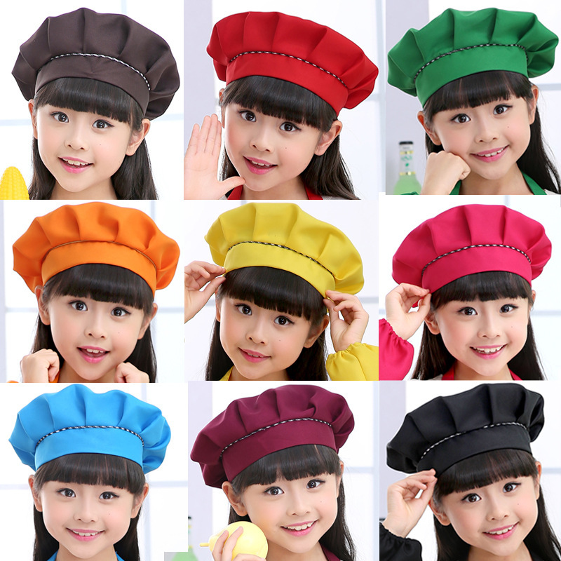 Toque de chef de la même couleur