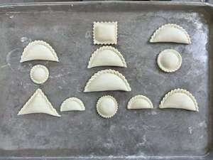 Low Price Samosa & Empanada Making <b>Machine</b> with Motor Food Grade Stainless Steel 70 Pcs/Min Capacity Automatic <b>Dumpling</b> <b>Maker</b> - Product Image 3