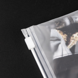 ที่กำหนดเองเคลือบ/น้ำค้างแข็ง Ecofriendly พลาสติกบรรจุภัณฑ์ถุงซิป,เสื้อยืดชุดว่ายน้ำซิปล็อคเสื้อผ้ากระเป๋าที่มีเข้าสู่ระบบ - Product Image 1