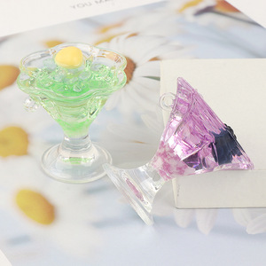 Accessoires en résine en forme de fruits de dessin animé en gros, ornements en résine Kawaii, breloques en résine phosphorescentes pour la décoration de voiture - Product Image 4
