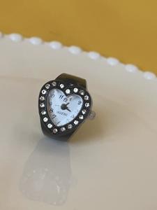 แหวนหมั้นผู้หญิงรูปหัวใจประดับเพชรซิคอน ดีไซน์คลาสสิก วัสดุทองเหลืองชุบแพลตตินั่ม/โรสโกลด์ กันน้ำ สวยงาม พร้อมสลักโลโก้ตามสั่ง ลดราคาพิเศษ - Product Image 5