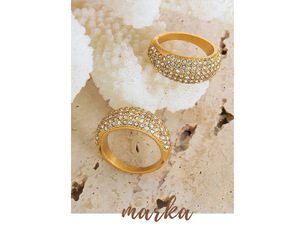 Lujoso anillo de acero de titanio chapado en oro de 18 quilates Diseño de cielo estrellado lleno de diamantes checos Ligero y elegante - Product Image 2