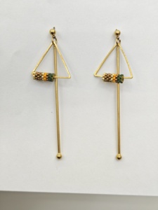 Boucles d'oreilles pendantes simples et luxueuses plaquées or 18 carats, perles de riz Miyuki, fabrication artisanale, vente directe d'usine, personnalisables - Product Image 6