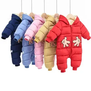 Produsen baju salju musim dingin bayi bagus mantel bayi laki-laki tebal beludru Plus baju monyet bayi baru lahir 0-2 tahun overall bayi perempuan