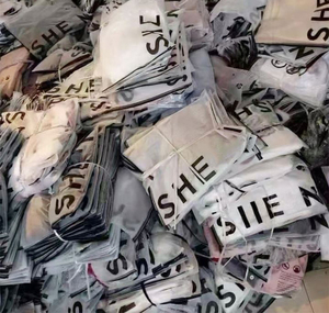 เสื้อผู้หญิงคุณภาพสูง <span class=keywords><strong>Shain</strong></span> ปี 2025 เสื้อผ้าขายส่งจำนวนมาก เสื้อเซ็กซี่ลำลองสไตล์เรโทร จัดส่งแบบสุ่ม - Product Image 1