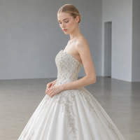 3699 Robe de mariée de luxe style princesse, bustier, entièrement ornée de cristaux et de paillettes, avec appliques en dentelle dorée, en satin ombré, traîne royale, sur mesure