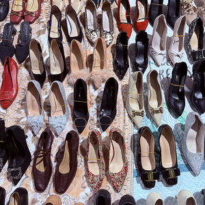 Nouvel Arrivage Ukay : Chaussures d'occasion décontractées, talons hauts, chaussures italiennes, mélange de chaussures usagées pour femmes, sandales tendance pour femmes - Product Image 1