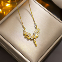 Collar con Colgante de Alas de Ángel al por Mayor, Acero Inoxidable, Diamantes, Chapado en Oro de 18K, Zirconia, Joyería de Moda para Mujer