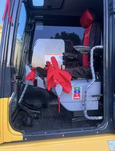 Excavatrice sur chenilles Komatsu Pc130 d'occasion, 13 tonnes, faible nombre d'heures, excellent état, parfaitement fonctionnelle avec moteur, boîte de vitesses et moteur électrique - Product Image 6