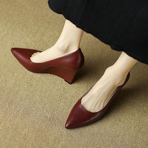 Cialisa Sandali Estivi Eleganti con Zeppa da Donna, Punta Affusolata, Vera Pelle Traspirante, Leggeri, Tacchi Alti alla Moda per Feste - Product Image 3