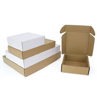 Boîte en carton d'expédition durable Papier kraft ondulé Emballage plat robuste avec structure empilable et logo