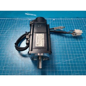 Motor Servo AC Fuji GYS201DC1-CA-B Usado Como Está, Piezas de Equipos Legacy Semiconductor - Product Image 2