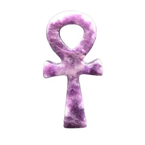 Croce di cristallo intagliata al quarzo naturale Lepidolite prega l'artigianato della decorazione dell'esemplare di ANKH