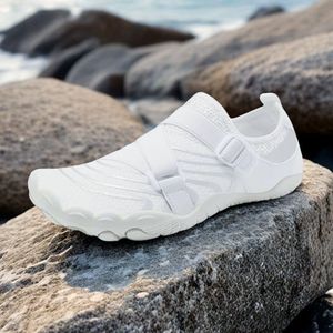 <span class=keywords><strong>Scarpe</strong></span> da allenamento antiscivolo leggere per <span class=keywords><strong>Fitness</strong></span> Yoga asciugatura rapida <span class=keywords><strong>scarpe</strong></span> da spiaggia traspiranti per il tracciamento del flusso per il tempo libero all'aperto - Product Image 1