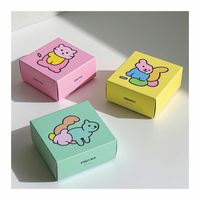Gâteau blanc Offre Spéciale et boîte à cils rose