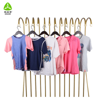 Niedriger Preis Beliebte Second Hand Kleidung Damen UK Style T-Shirts Sommer gebrauchte Kleidung in 45kg Ballen Nur MOQ Applies