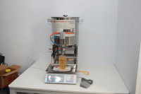 Machine de remplissage semi-automatique pour pâte de sésame, huile comestible, colle, crème cosmétique, miel visqueux