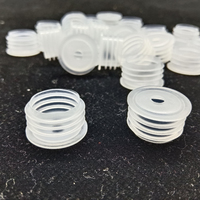 Bouchon intérieur en plastique de taille personnalisée pour bouteille cosmétique Insert de scellant de bouchon en plastique PE avec trou