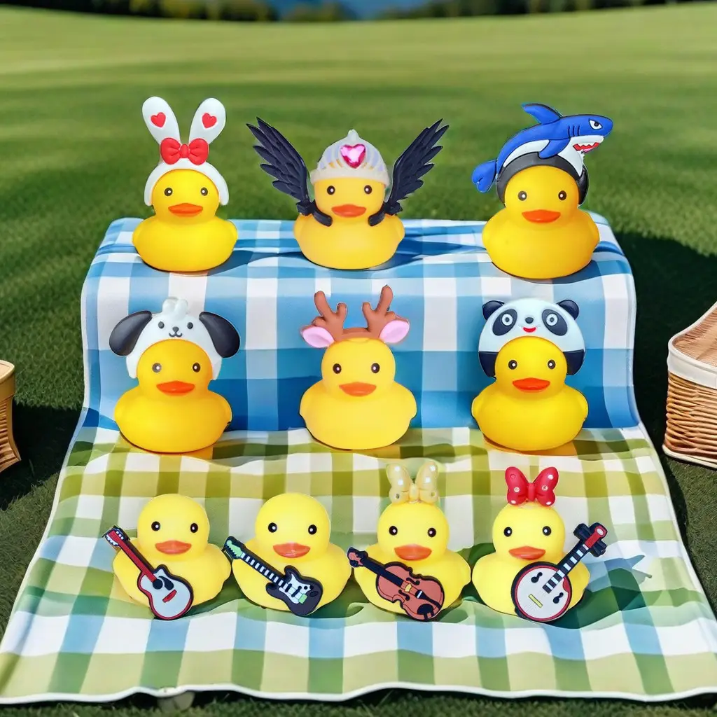 Op Maat Gemaakte Gitaar Hoed Stijl Vinyel Duck Ornamenten Baby Shower Badkuip Float Gele Rubberen Eenden Voor Versieren (Eend Niet Inbegrepen)