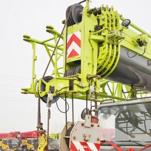 Grue mobile télescopique Zoomlion ZTC350H552 d'<span class=keywords><strong>occasion</strong></span>, 35 tonnes, grue hydraulique sur camion avec moteur Weichai - Product Image 5