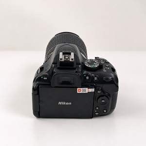 Appareil photo <span class=keywords><strong>reflex</strong></span> numérique Nikon D5200 d'occasion en gros <span class=keywords><strong>avec</strong></span> objectif VR 18-105mm, écran inclinable 24,1MP, autofocus 39 points, qualité supérieure reconditionné pour la revente - Product Image 4