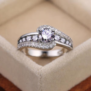 Anello di Fidanzamento Q461 a Forma di Cuore in Argento Sterling 925 con Diamante Taglio Brillante Rotondo, Gioielli da Donna - Product Image 5