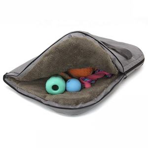 Transportín de mascotas con logotipo personalizado, cama portátil moderna de viaje para perros al aire libre, funda de asiento de coche impermeable para perros con materiales reciclados - Product Image 2