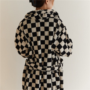 Albornoz diseño de moda hilo a cuadros teñido bordado logo 100% algodón chal cuello Albornoz - Product Image 3