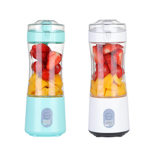 Venta de China 380Ml Usb Juicer Cup Licuadora portátil Mezclador de frutas para el hogar 5 cuchillas Licuadora portátil de mezcla de frutas recargable - Product Image 3