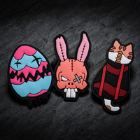 Breloques en PVC en gros pour sabots, motifs amusants de dessins animés, animaux, dinosaures, monstres, crânes brodés, décorations de chaussures DIY pour Halloween, pour sabots et sandales