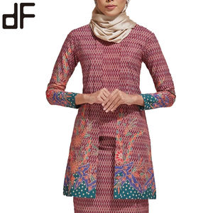 ชุดกระโปรงสีชมพูสำหรับผู้หญิงกระโปรงพิมพ์ลายดอกไม้และลายเรขาคณิตออกแบบได้ตามต้องการแฟชั่นผ้าบาติก - Product Image 6