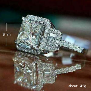 Anello di Fidanzamento F1100 per Donna con Diamante Naturale Taglio Principessa, Stile Classico, 1 Carato, Montatura Halo Rotonda - Product Image 3