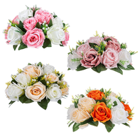 Vente en gros de centres de table modernes minimalistes de haute qualité, roses blanches et rouges en soie, boules artificielles, décorations florales pour mariage