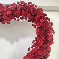 Dekorasi Seni Besi Berbentuk Hati dengan Motif Bunga 2.4m X 2.4m untuk Latar Belakang Panggung dan Dekorasi Pernikahan Luar Ruangan