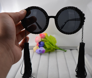 Lunettes de soleil Vintage pour femmes, en forme ronde, amusantes, avec chaîne et pompon, personnalisées, nouvelle collection, - Product Image 5