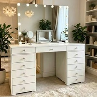 Table de toilette spacieuse en MDF de qualité supérieure avec miroir éclairé, plusieurs tiroirs pour un design d'intérieur de chambre moderne