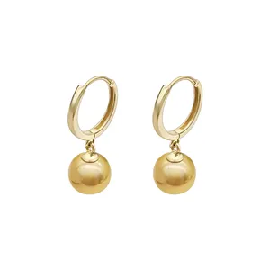 Wanita Cantik 14K Anting Mutiara Air Tawar Emas Asli Dalam 14K Anting-Anting Huggie Hoop Emas Kuning Grosir